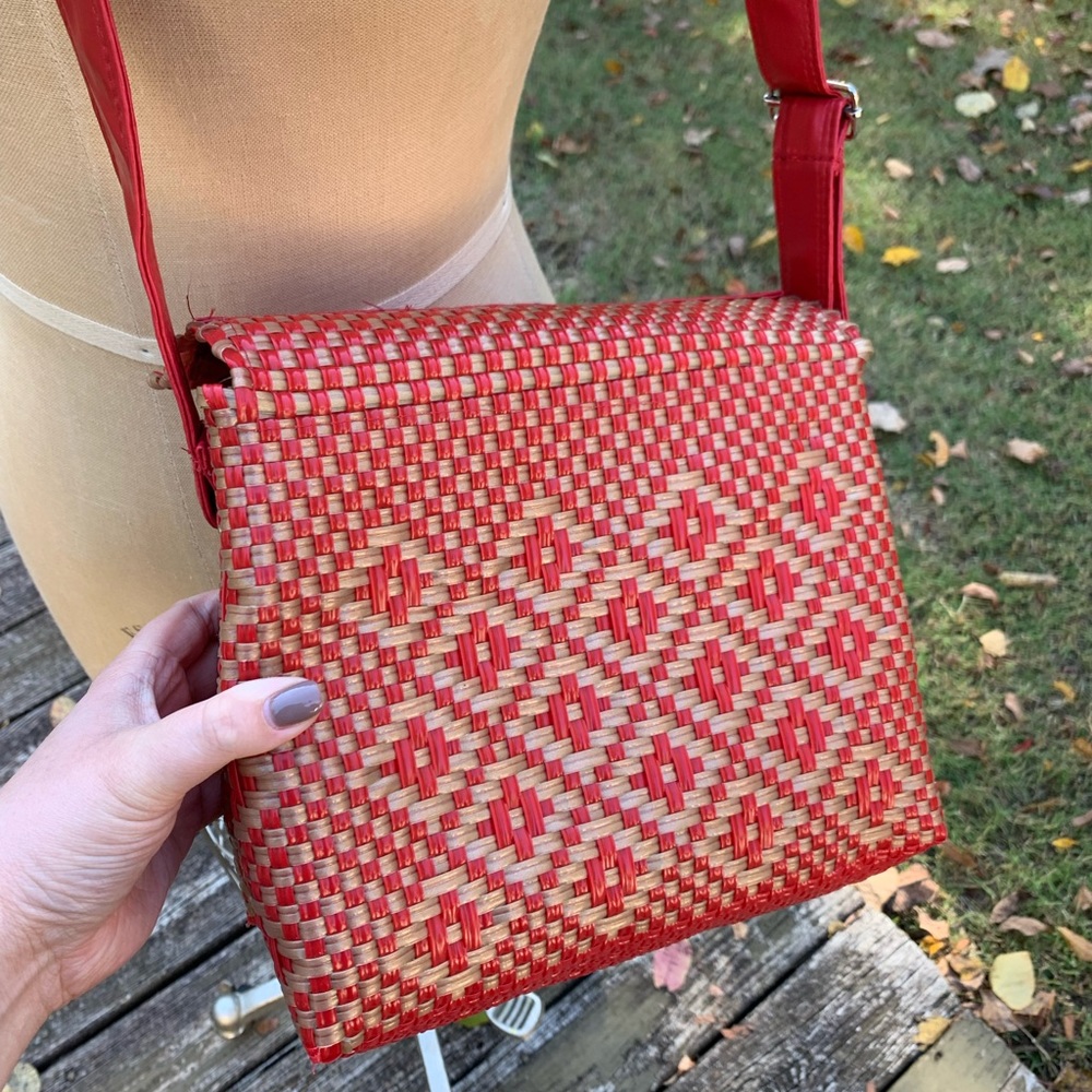 NWOT Vintage Handmade Macrame Crossbody - Picture 15 of 16